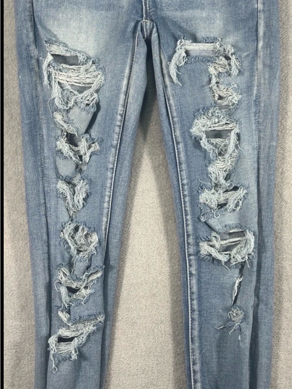 American Eagle Womens 2 Short Skinny Jeans Next Level Stretch Distressed Ripped